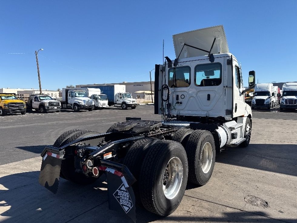 Day Cab Tractor-Heavy Duty Tractors-Freightliner-2021-T12664ST-Phoenix-AZ-827,885\n\t\tmiles-$ 30,000 - Image 7