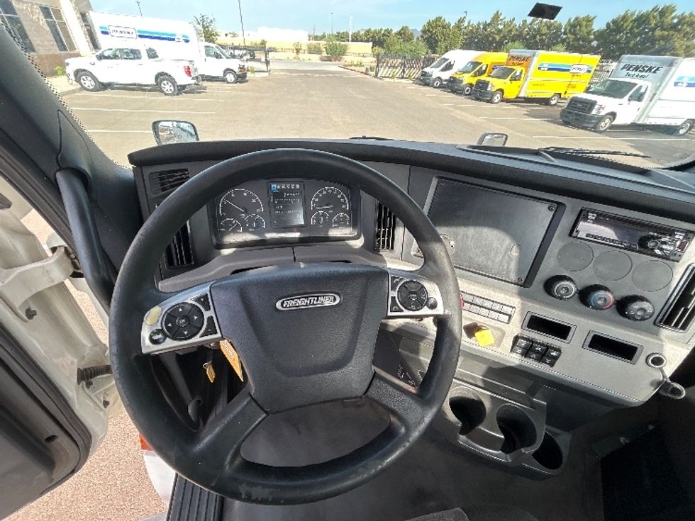 Day Cab Tractor-Heavy Duty Tractors-Freightliner-2021-T12664ST-Phoenix-AZ-849,092\n\t\tmiles-$ 26,750 - Image 11