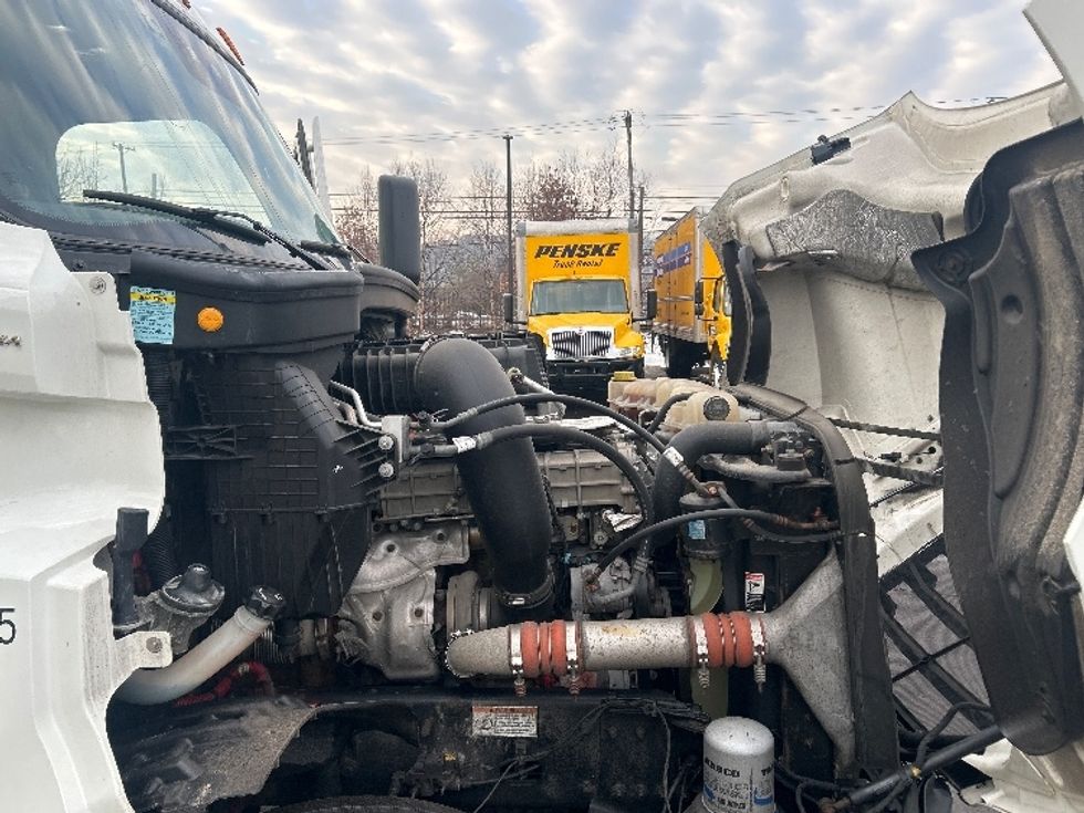 Day Cab Tractor-Heavy Duty Tractors-Freightliner-2021-T12664ST-Pittsburgh-PA-387,653\n\t\tmiles-$ 52,500 - Image 15