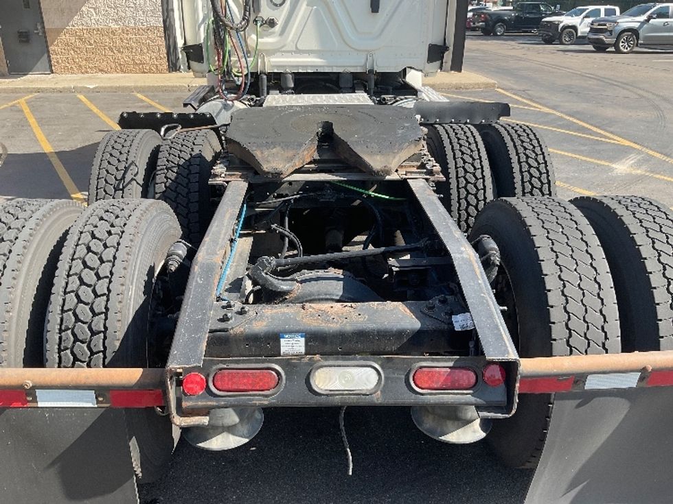 Day Cab Tractor-Heavy Duty Tractors-Freightliner-2021-T12664ST-Plymouth-MI-514,263\n\t\tmiles-$ 45,500 - Image 6