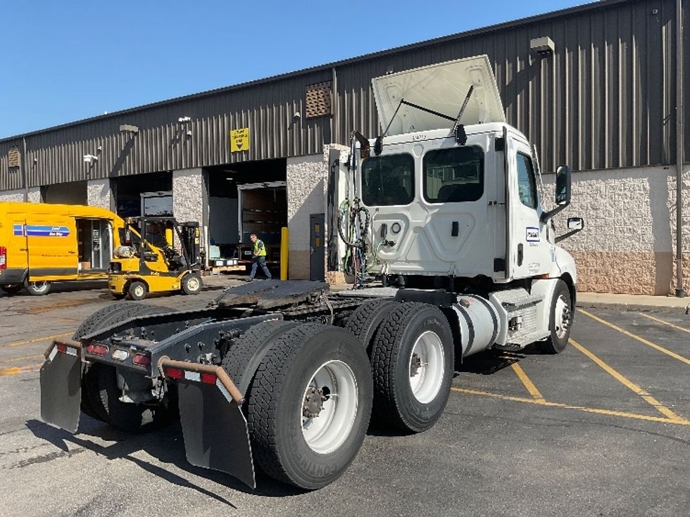 Day Cab Tractor-Heavy Duty Tractors-Freightliner-2021-T12664ST-Plymouth-MI-514,263\n\t\tmiles-$ 45,500 - Image 7