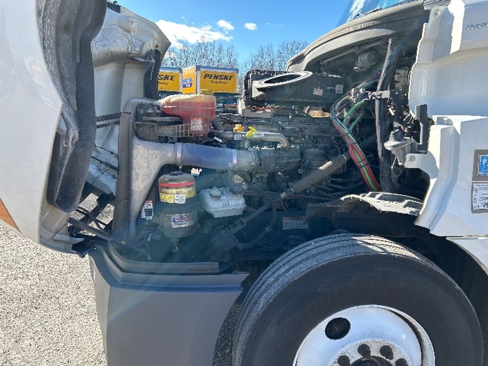 Day Cab Tractor-Heavy Duty Tractors-Freightliner-2021-T12664ST-Poplar Bluff-MO-157,393\n\t\tmiles-$ 76,000 - Image 16