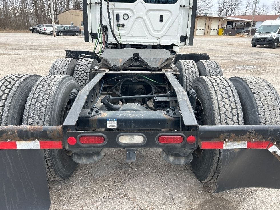 Day Cab Tractor-Heavy Duty Tractors-Freightliner-2021-T12664ST-Poplar Bluff-MO-357,436\n\t\tmiles-$ 61,500 - Image 6