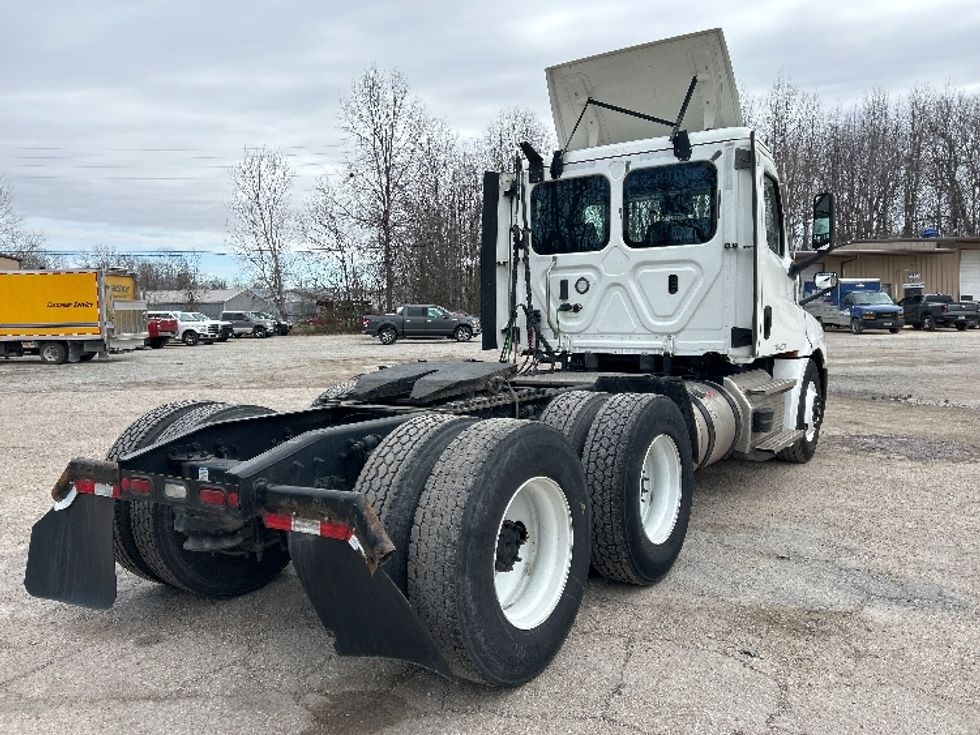 Day Cab Tractor-Heavy Duty Tractors-Freightliner-2021-T12664ST-Poplar Bluff-MO-357,436\n\t\tmiles-$ 61,500 - Image 7