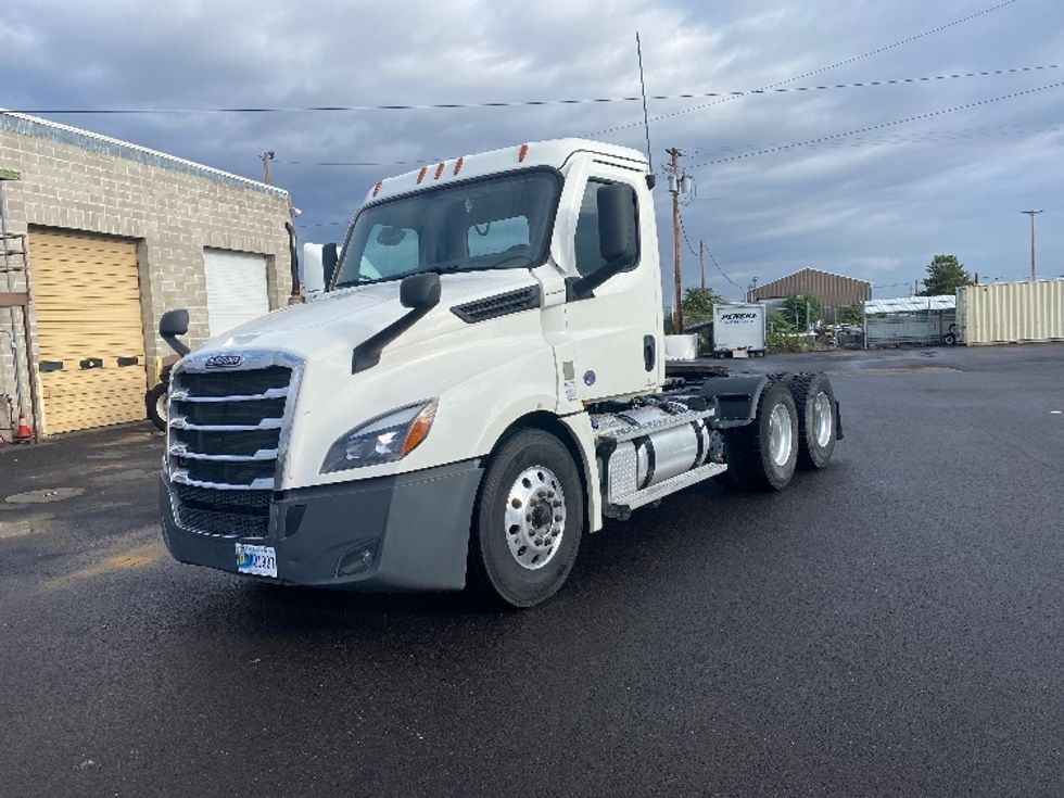 Day Cab Tractor-Heavy Duty Tractors-Freightliner-2021-T12664ST-Portland-OR-185,392\n\t\tmiles-$ 68,500 - Image 3