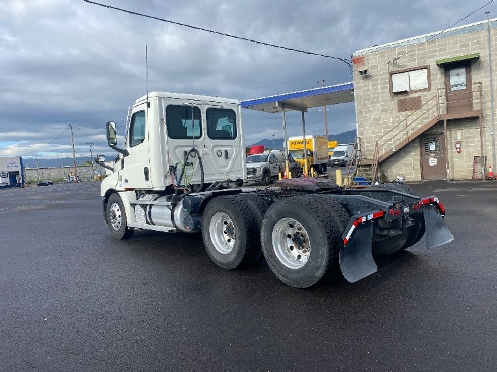 Day Cab Tractor-Heavy Duty Tractors-Freightliner-2021-T12664ST-Portland-OR-185,392\n\t\tmiles-$ 68,500 - Image 5