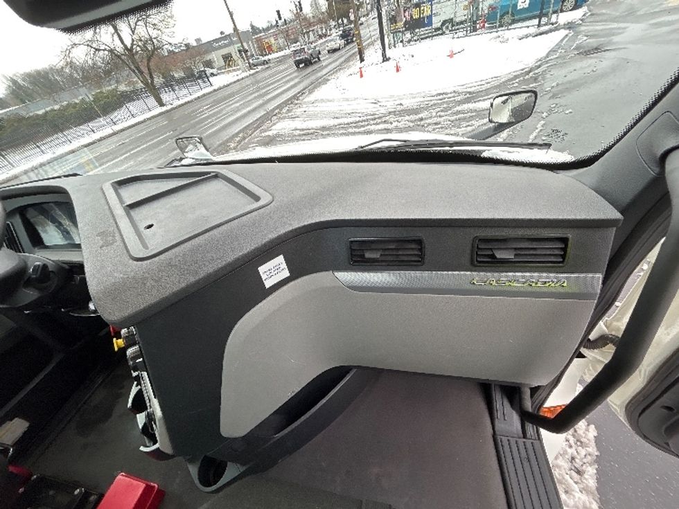 Day Cab Tractor-Heavy Duty Tractors-Freightliner-2021-T12664ST-Portland-OR-509,848\n\t\tmiles-$ 60,500 - Image 13