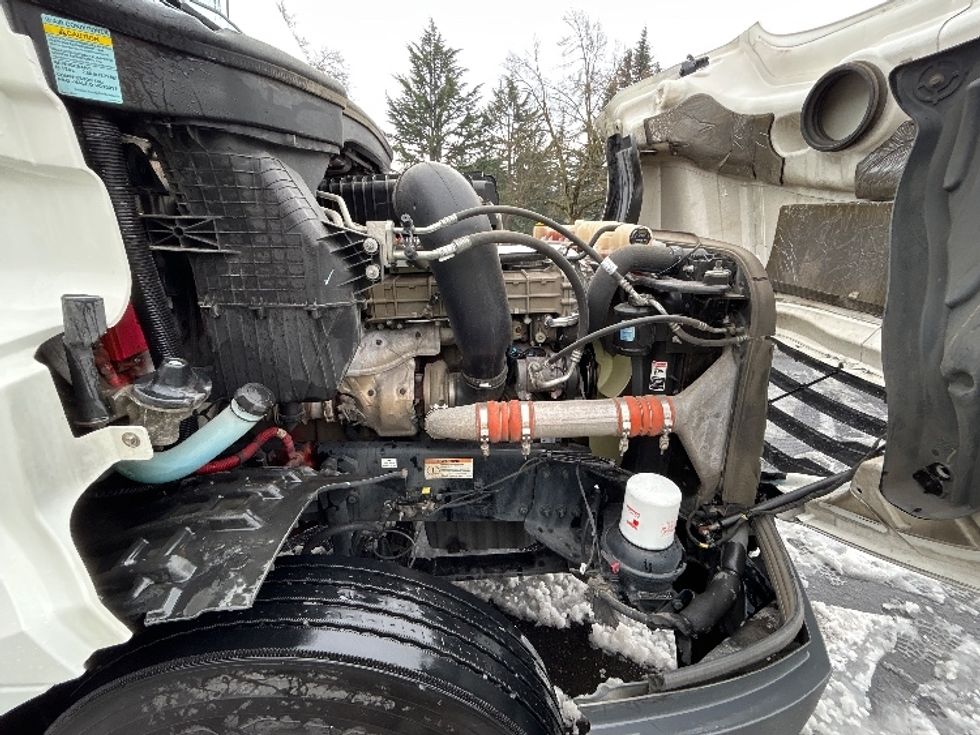 Day Cab Tractor-Heavy Duty Tractors-Freightliner-2021-T12664ST-Portland-OR-509,848\n\t\tmiles-$ 60,500 - Image 15