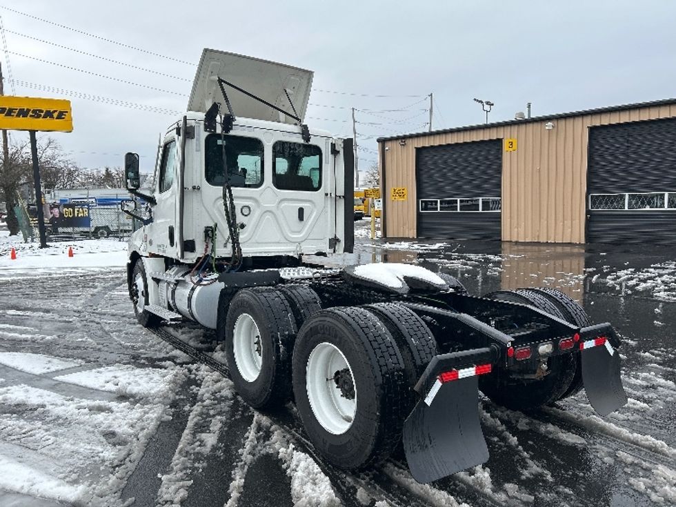 Day Cab Tractor-Heavy Duty Tractors-Freightliner-2021-T12664ST-Portland-OR-509,848\n\t\tmiles-$ 60,500 - Image 5