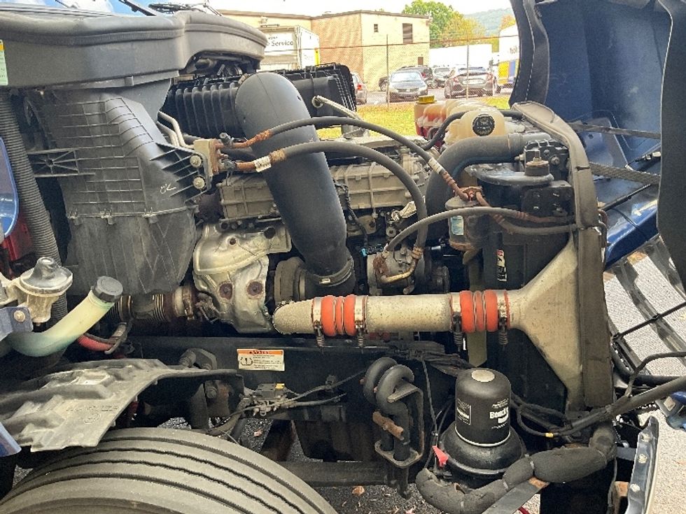 Day Cab Tractor-Heavy Duty Tractors-Freightliner-2021-T12664ST-Reading-PA-607,507\n\t\tmiles-$ 36,250 - Image 15