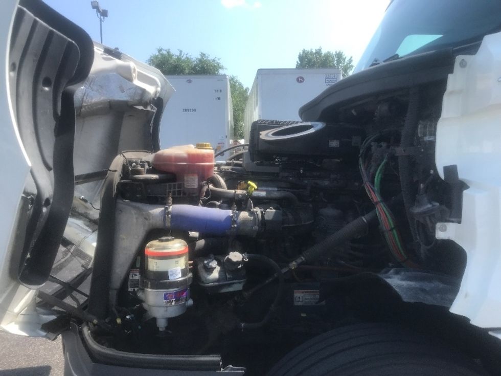 Day Cab Tractor-Heavy Duty Tractors-Freightliner-2021-T12664ST-Roseville-MN-448,675\n\t\tmiles-$ 65,000 - Image 16