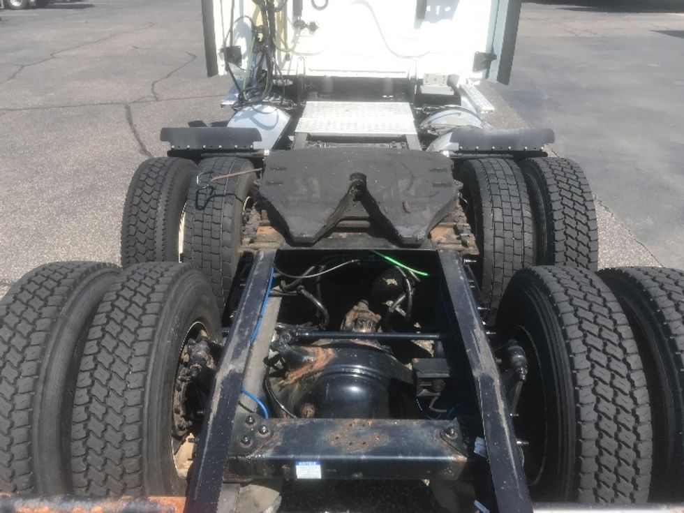 Day Cab Tractor-Heavy Duty Tractors-Freightliner-2021-T12664ST-Roseville-MN-448,675\n\t\tmiles-$ 65,000 - Image 6