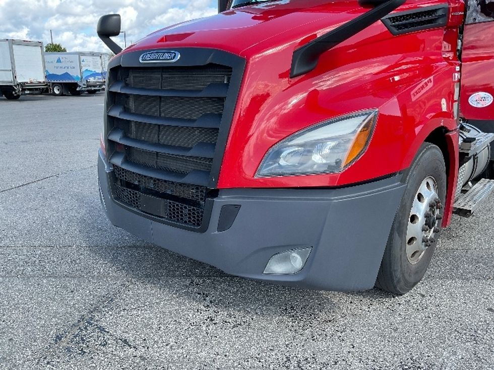 Day Cab Tractor-Heavy Duty Tractors-Freightliner-2021-T12664ST-Saint Laurent-PQ-239,902\n\t\tkm-$ 92,500 - Image 21