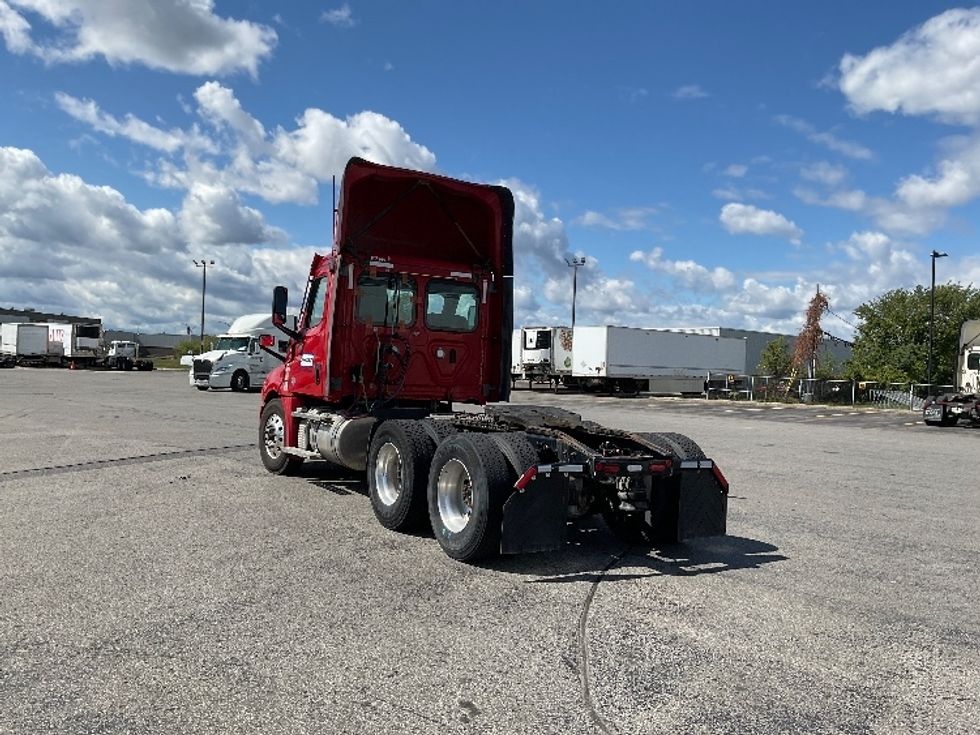 Day Cab Tractor-Heavy Duty Tractors-Freightliner-2021-T12664ST-Saint Laurent-PQ-273,311\n\t\tkm-$ 87,500 - Image 5