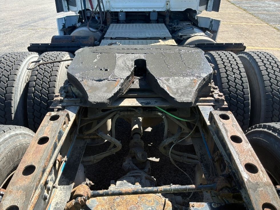 Day Cab Tractor-Heavy Duty Tractors-Freightliner-2021-T12664ST-Saint Laurent-PQ-396,986\n\t\tkm-$ 89,250 - Image 6