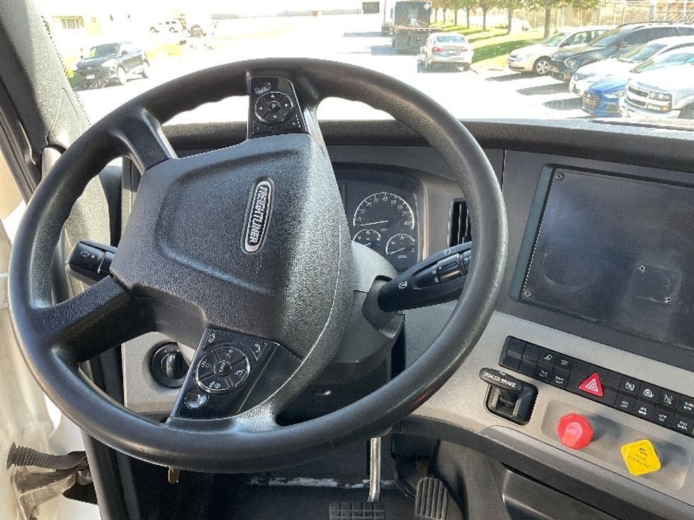 Day Cab Tractor-Heavy Duty Tractors-Freightliner-2021-T12664ST-Salt Lake City-UT-244,189\n\t\tmiles-$ 73,750 - Image 11
