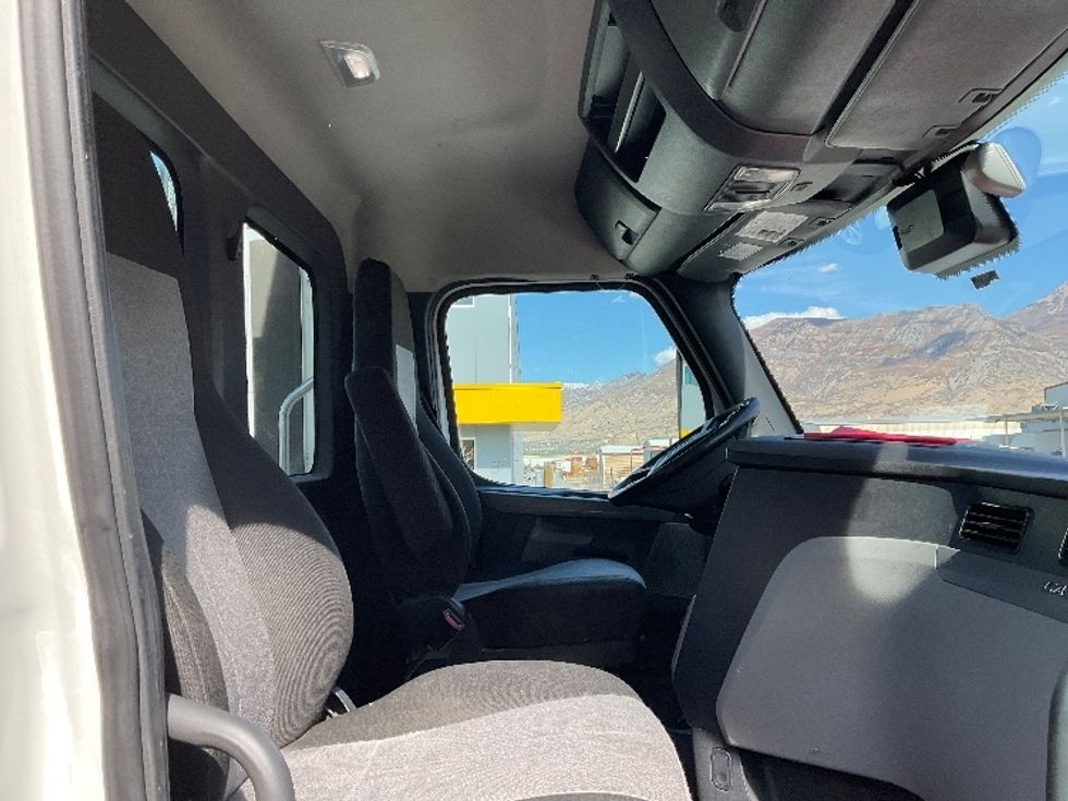 Day Cab Tractor-Heavy Duty Tractors-Freightliner-2021-T12664ST-Salt Lake City-UT-244,189\n\t\tmiles-$ 73,750 - Image 14