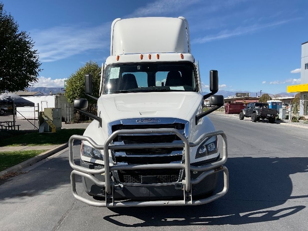 Day Cab Tractor-Heavy Duty Tractors-Freightliner-2021-T12664ST-Salt Lake City-UT-244,189\n\t\tmiles-$ 73,750 - Image 2