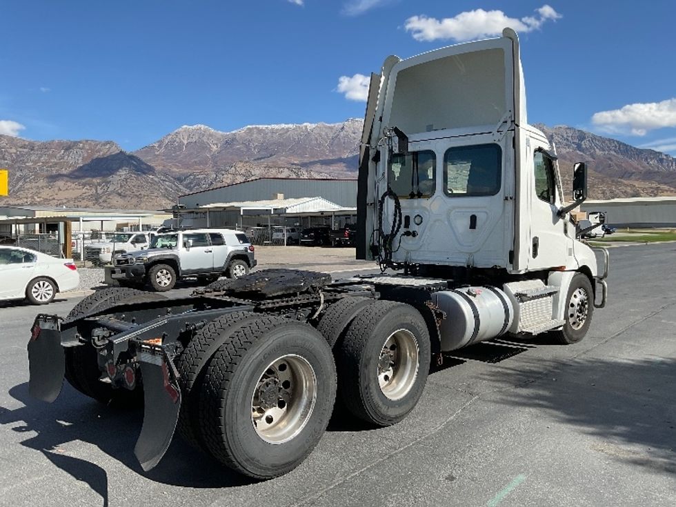 Day Cab Tractor-Heavy Duty Tractors-Freightliner-2021-T12664ST-Salt Lake City-UT-244,189\n\t\tmiles-$ 73,750 - Image 7