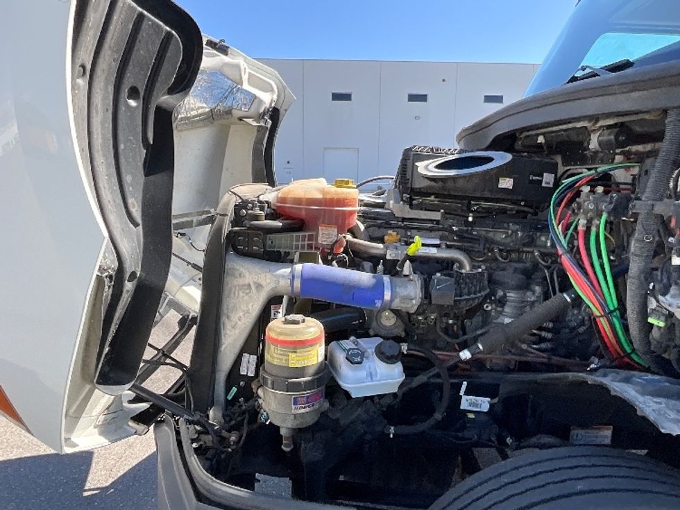 Day Cab Tractor-Heavy Duty Tractors-Freightliner-2021-T12664ST-Salt Lake City-UT-341,011\n\t\tmiles-$ 69,500 - Image 16