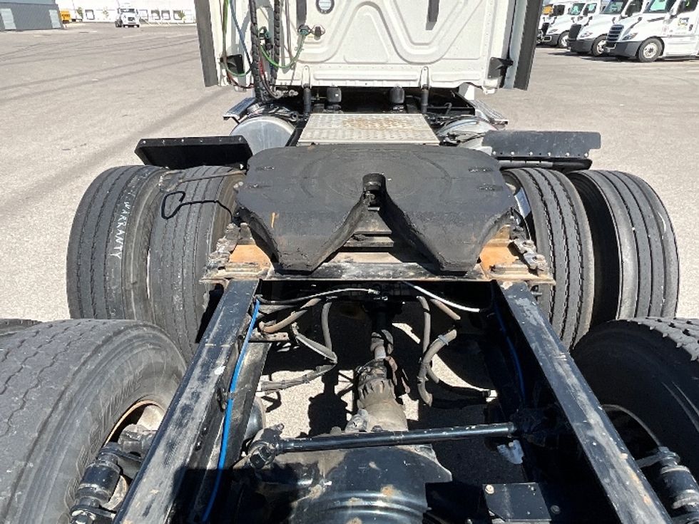 Day Cab Tractor-Heavy Duty Tractors-Freightliner-2021-T12664ST-Salt Lake City-UT-341,011\n\t\tmiles-$ 69,500 - Image 6