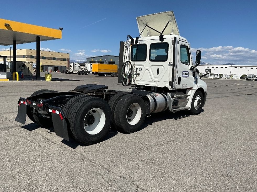 Day Cab Tractor-Heavy Duty Tractors-Freightliner-2021-T12664ST-Salt Lake City-UT-341,011\n\t\tmiles-$ 69,500 - Image 7