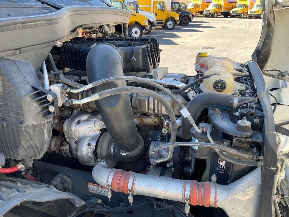 Day Cab Tractor-Heavy Duty Tractors-Freightliner-2021-T12664ST-Salt Lake City-UT-344,420\n\t\tmiles-$ 68,000 - Image 15