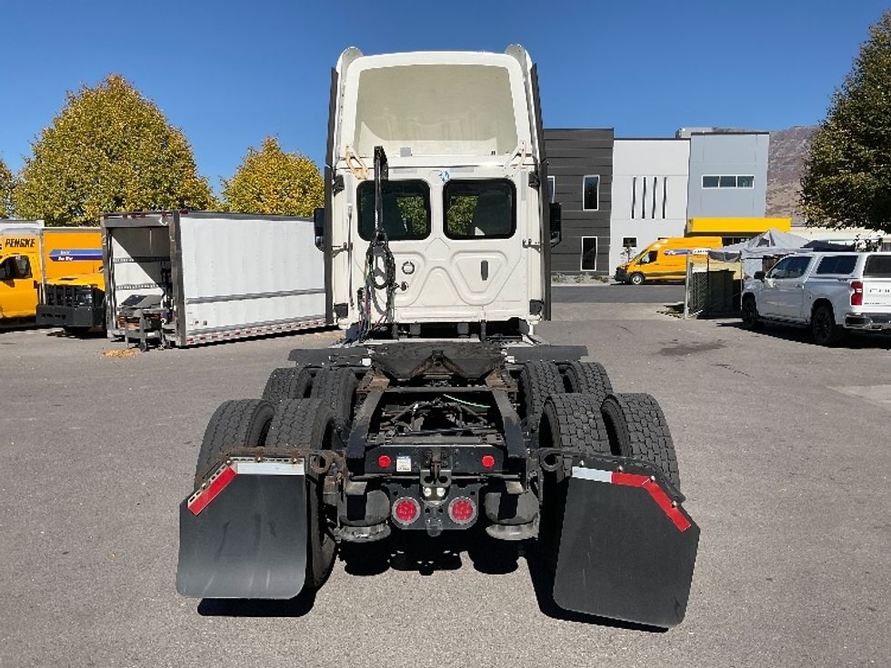 Day Cab Tractor-Heavy Duty Tractors-Freightliner-2021-T12664ST-Salt Lake City-UT-344,420\n\t\tmiles-$ 68,000 - Image 6
