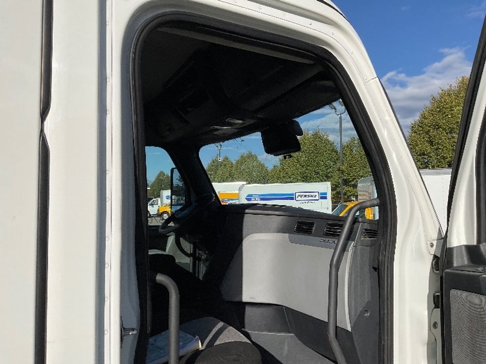 Day Cab Tractor-Heavy Duty Tractors-Freightliner-2021-T12664ST-Salt Lake City-UT-437,980\n\t\tmiles-$ 58,250 - Image 12