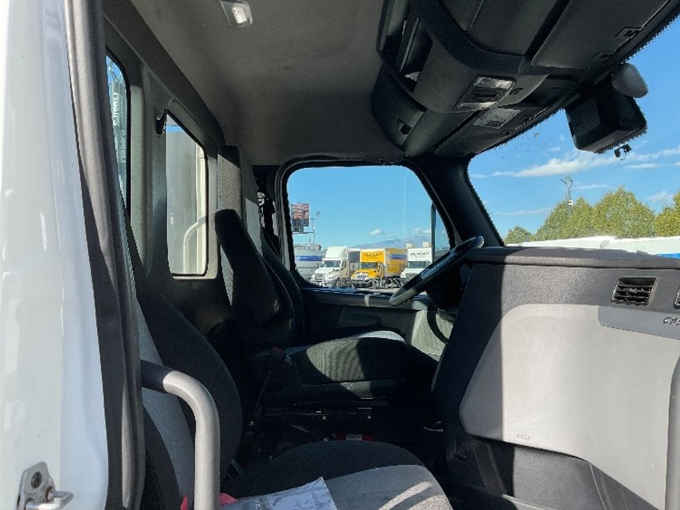 Day Cab Tractor-Heavy Duty Tractors-Freightliner-2021-T12664ST-Salt Lake City-UT-437,980\n\t\tmiles-$ 58,250 - Image 14