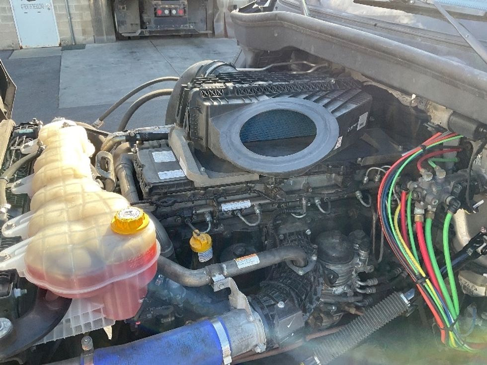 Day Cab Tractor-Heavy Duty Tractors-Freightliner-2021-T12664ST-Salt Lake City-UT-437,980\n\t\tmiles-$ 58,250 - Image 16