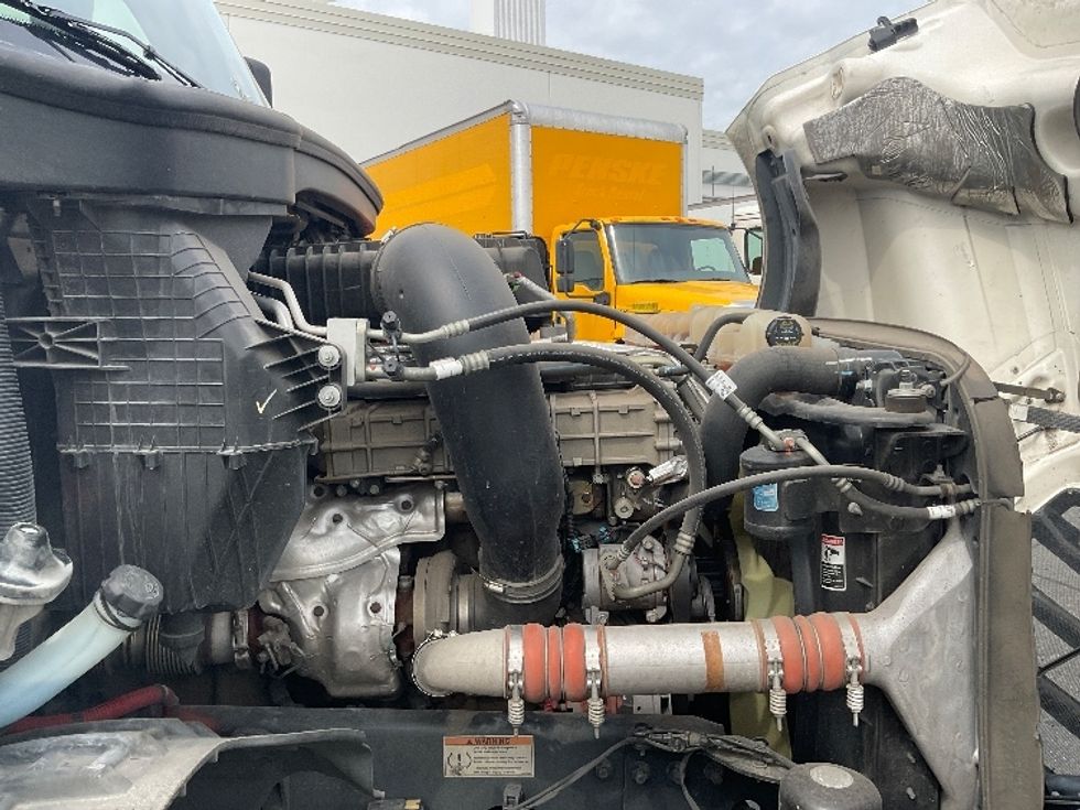 Day Cab Tractor-Heavy Duty Tractors-Freightliner-2021-T12664ST-Seattle-WA-221,763\n\t\tmiles-$ 73,750 - Image 15