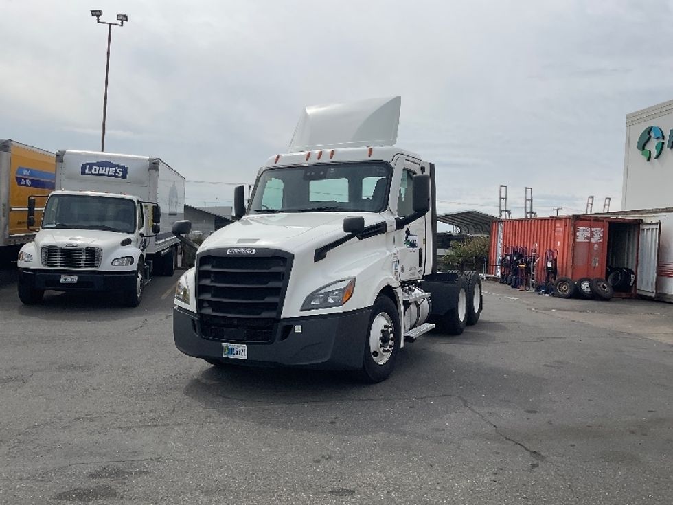 Day Cab Tractor-Heavy Duty Tractors-Freightliner-2021-T12664ST-Seattle-WA-221,763\n\t\tmiles-$ 73,750 - Image 3