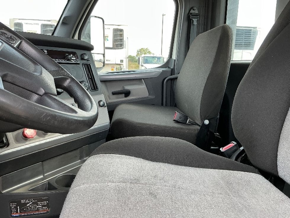 Day Cab Tractor-Heavy Duty Tractors-Freightliner-2021-T12664ST-Selma-TX-583,729\n\t\tmiles-$ 40,750 - Image 10