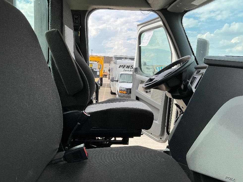 Day Cab Tractor-Heavy Duty Tractors-Freightliner-2021-T12664ST-Selma-TX-583,729\n\t\tmiles-$ 40,750 - Image 14