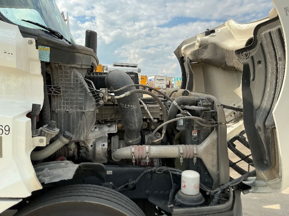 Day Cab Tractor-Heavy Duty Tractors-Freightliner-2021-T12664ST-Selma-TX-583,729\n\t\tmiles-$ 40,750 - Image 15