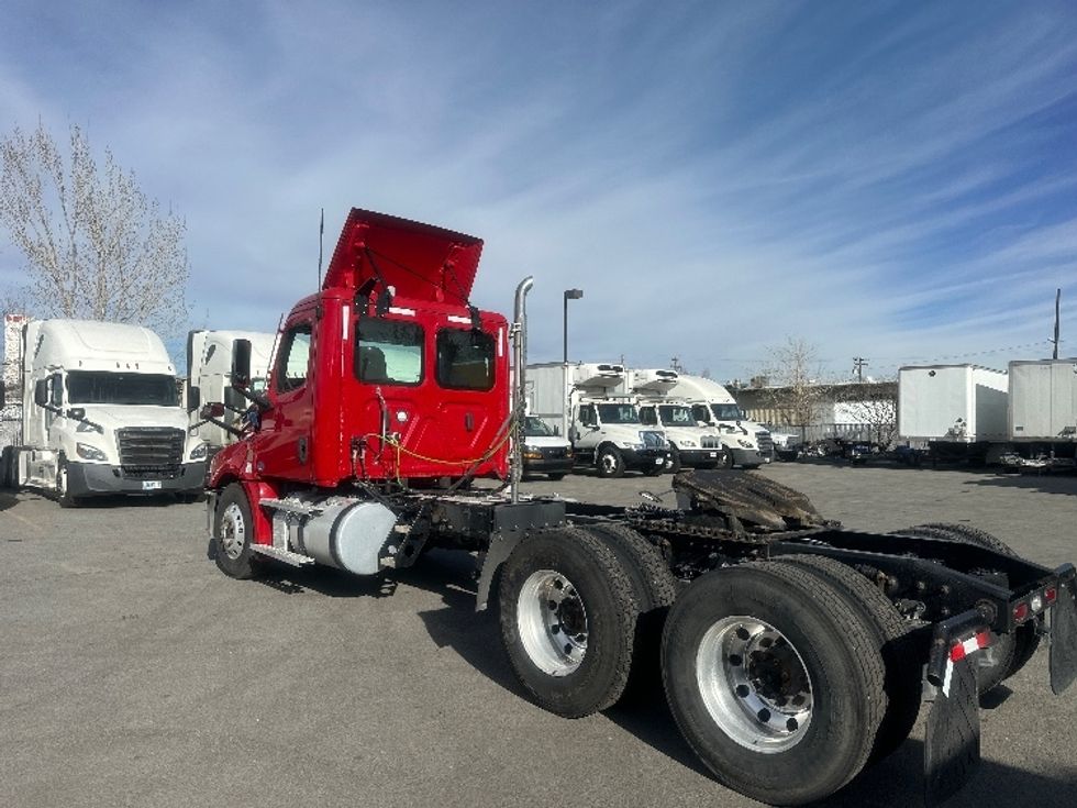 Day Cab Tractor-Heavy Duty Tractors-Freightliner-2021-T12664ST-Sparks-NV-134,089\n\t\tmiles-$ 77,000 - Image 5