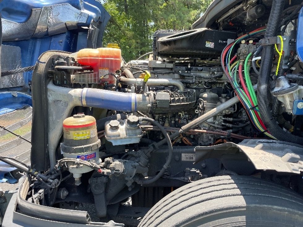 Day Cab Tractor-Heavy Duty Tractors-Freightliner-2021-T12664ST-Spartanburg-SC-238,002\n\t\tmiles-$ 71,750 - Image 16