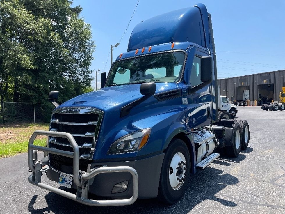 Day Cab Tractor-Heavy Duty Tractors-Freightliner-2021-T12664ST-Spartanburg-SC-238,002\n\t\tmiles-$ 71,750 - Image 3