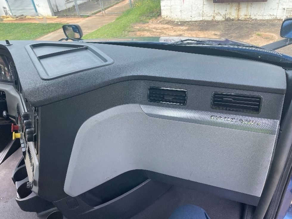 Day Cab Tractor-Heavy Duty Tractors-Freightliner-2021-T12664ST-Spartanburg-SC-247,027\n\t\tmiles-$ 71,250 - Image 13