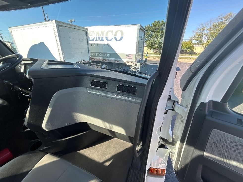 Day Cab Tractor-Heavy Duty Tractors-Freightliner-2021-T12664ST-Springfield-MO-117,233\n\t\tmiles-$ 78,750 - Image 13