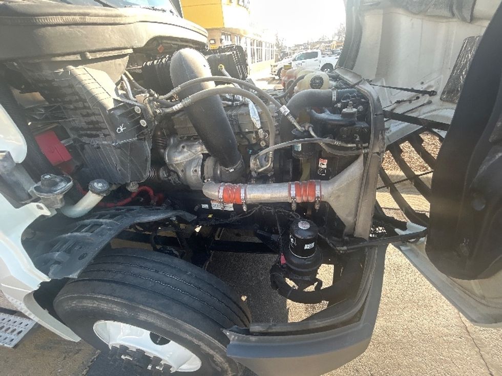 Day Cab Tractor-Heavy Duty Tractors-Freightliner-2021-T12664ST-Springfield-MO-244,298\n\t\tmiles-$ 68,750 - Image 15