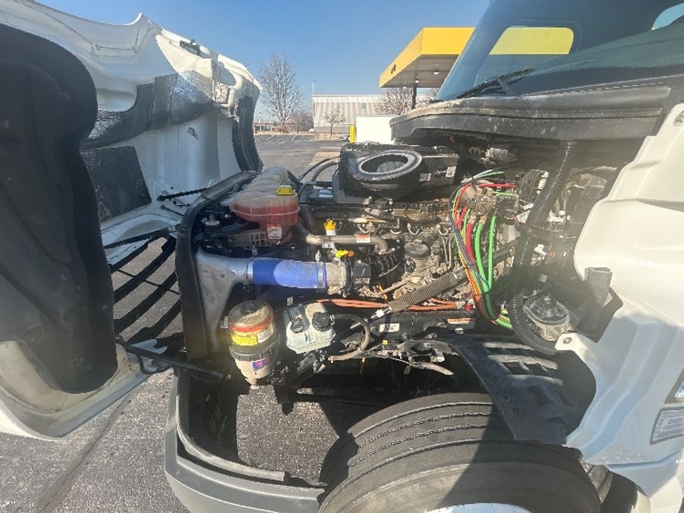 Day Cab Tractor-Heavy Duty Tractors-Freightliner-2021-T12664ST-Springfield-MO-244,298\n\t\tmiles-$ 68,750 - Image 16