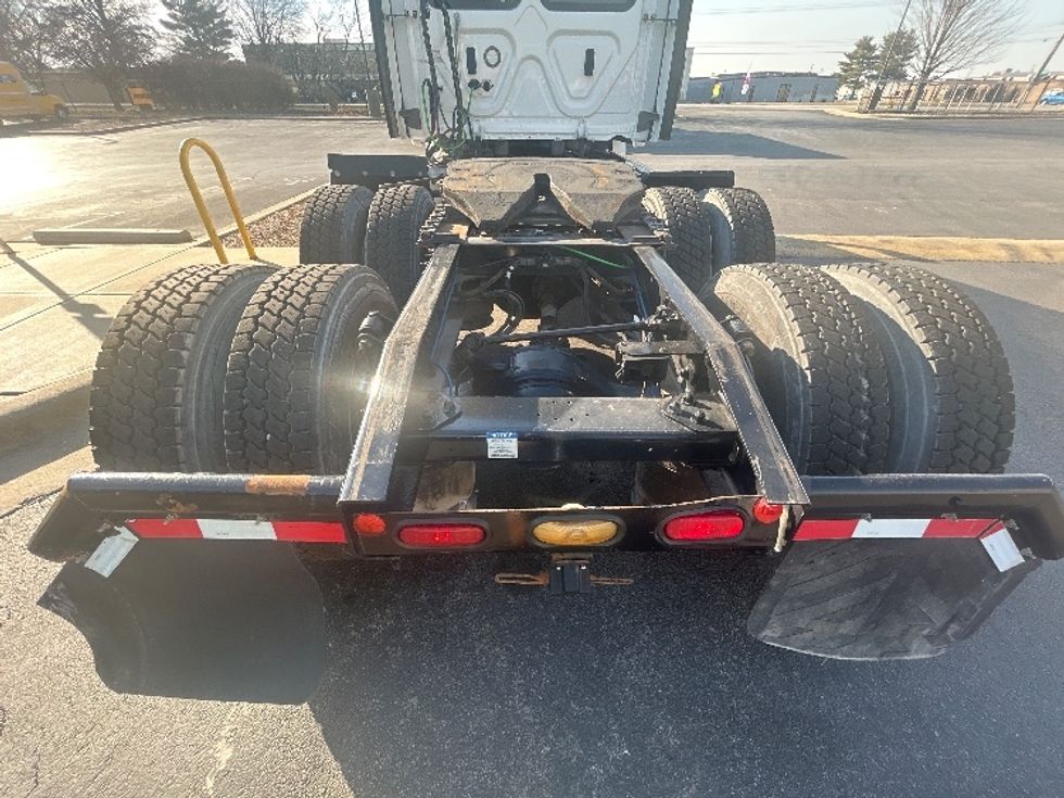 Day Cab Tractor-Heavy Duty Tractors-Freightliner-2021-T12664ST-Springfield-MO-244,298\n\t\tmiles-$ 68,750 - Image 6