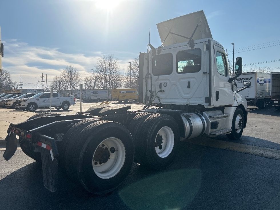 Day Cab Tractor-Heavy Duty Tractors-Freightliner-2021-T12664ST-Springfield-MO-244,298\n\t\tmiles-$ 68,750 - Image 7