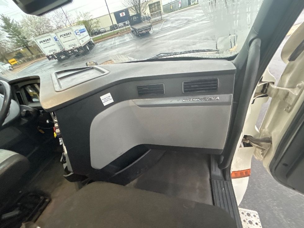 Day Cab Tractor-Heavy Duty Tractors-Freightliner-2021-T12664ST-Springfield-MO-407,622\n\t\tmiles-$ 58,250 - Image 13
