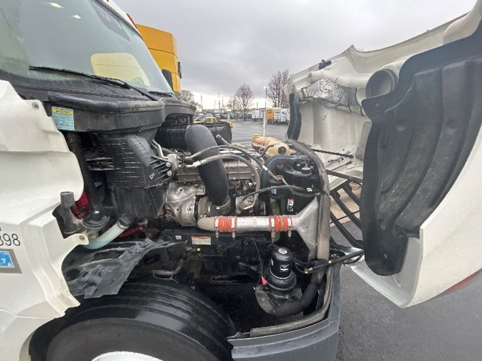 Day Cab Tractor-Heavy Duty Tractors-Freightliner-2021-T12664ST-Springfield-MO-407,622\n\t\tmiles-$ 58,250 - Image 15