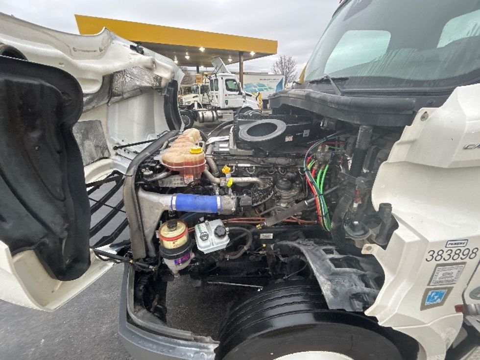 Day Cab Tractor-Heavy Duty Tractors-Freightliner-2021-T12664ST-Springfield-MO-407,622\n\t\tmiles-$ 58,250 - Image 16