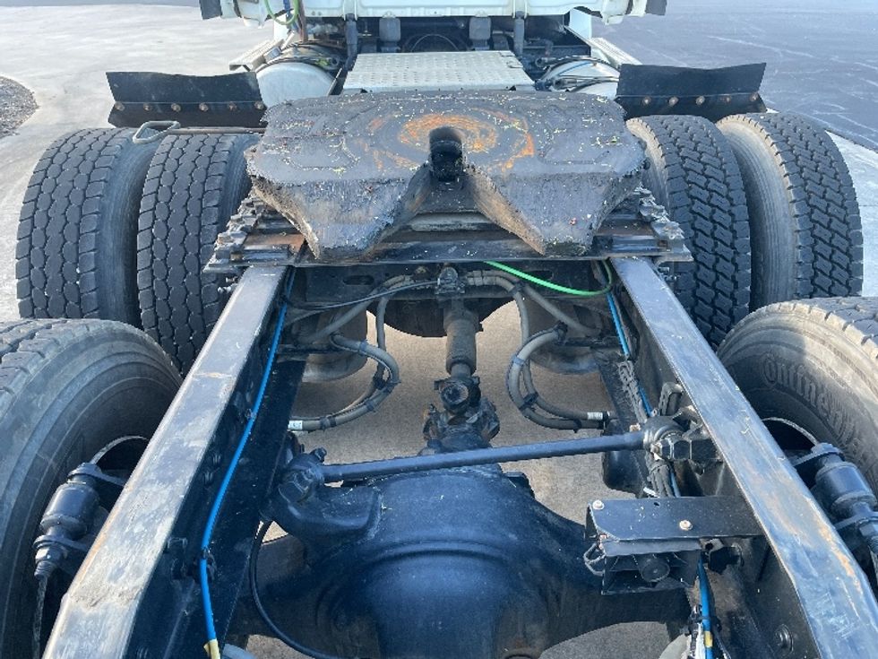 Day Cab Tractor-Heavy Duty Tractors-Freightliner-2021-T12664ST-Statesville-NC-303,065\n\t\tmiles-$ 63,000 - Image 6