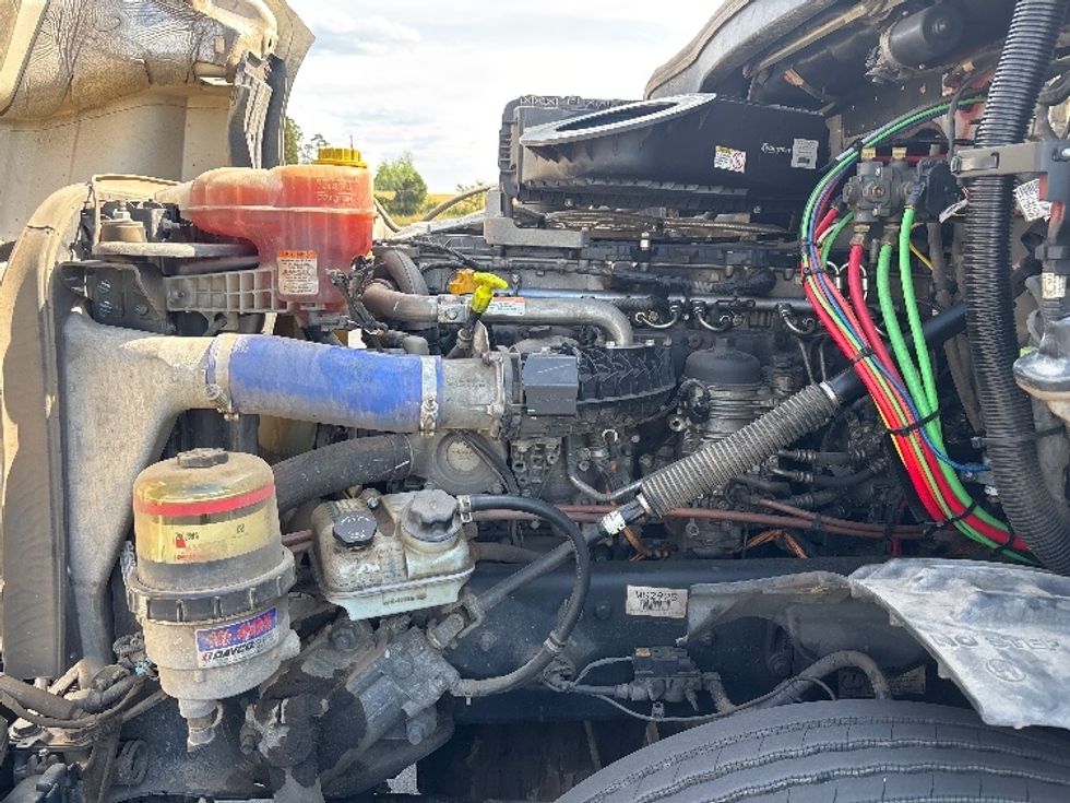 Day Cab Tractor-Heavy Duty Tractors-Freightliner-2021-T12664ST-Statesville-NC-318,814\n\t\tmiles-$ 63,250 - Image 16